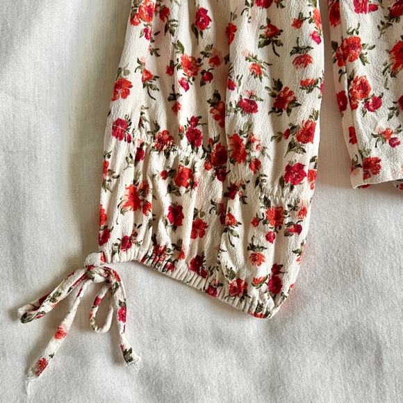 American Eagle Floral Button Top - Picture 5 of 6